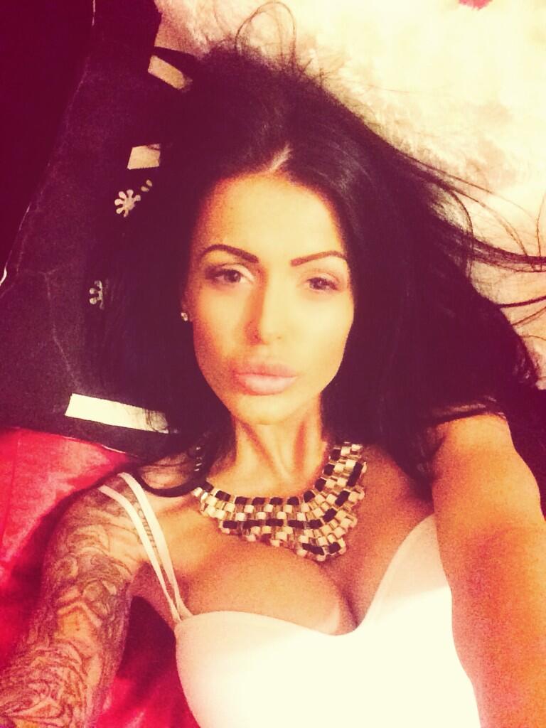 Snuggles with the teddy :) 💋 http://t.co/sBA0U1NfsR