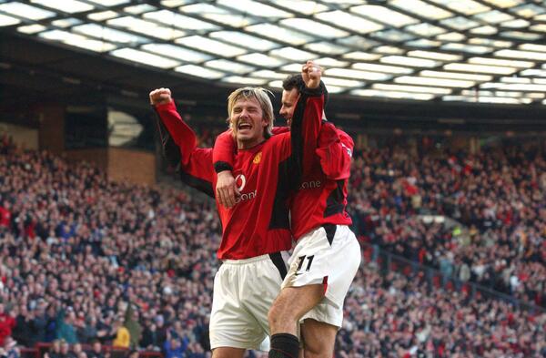 Selamat ulang tahun kepada David Beckham dari semua di #mufc! Retweet sebagai tanda ucapan kepada Becks.
