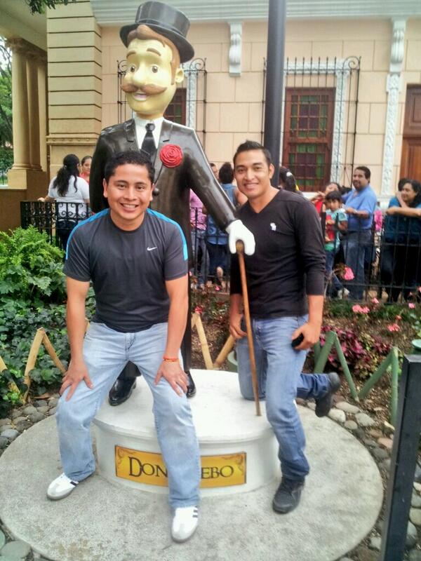 pacocorado's tweet photo. #Irtra ; disfrutando con los amigos! http://t.co/jrYiYxUh3o