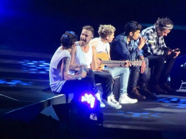 kiaraMoreno1D's tweet image. #OneDirectionBackToPeru @Real_Liam_Payne @NiallOfficial @Louis_Tomlinson @zaynmalik @Harry_Styles