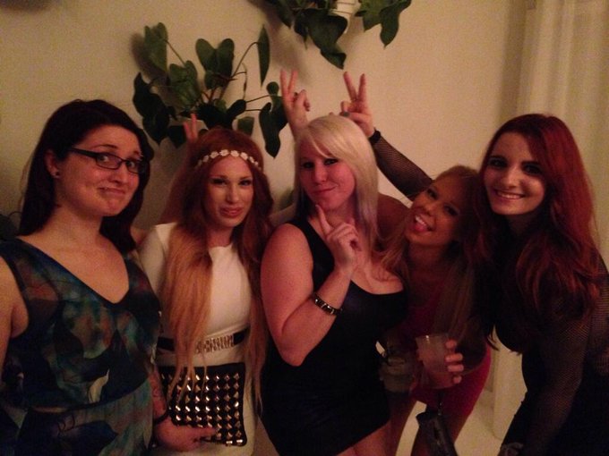 Drunk with @RachelSingerMFC @Pic___Nic @alliegirlygirl @Lilymadisonxox having a blast!!! http://t.co<a class="tags" target="_blank" title="On Twitter" href="/?out=eyJ0eXAiOiJKV1QiLCJhbGciOiJIUzUxMiJ9.eyJpYXQiOjE3MjIxMDEyNDAsImlzcyI6InR3cG9ybnN0YXJzLmNvbSIsIm5iZiI6MTcyMjEwMTI0MCwiZXhwIjoxNzUzNjM3MjQwLCJyZWRpcmVjdF91cmwiOiJodHRwczovL3R3aXR0ZXIuY29tL1JhY2hlbFNpbmdlck1GQyJ9.f7nvhbINB66NPrCFSQg6E_Z9prMztBEaMDSFAykUQjtDkynWoYQKpED7Kipc1DS6J-_NOM5uGs31PI2EbkuUUA">@RachelSingerMFC</a><a class="tags" target="_blank" title="On Twitter" href="/?out=eyJ0eXAiOiJKV1QiLCJhbGciOiJIUzUxMiJ9.eyJpYXQiOjE3MjIxMDEyNDAsImlzcyI6InR3cG9ybnN0YXJzLmNvbSIsIm5iZiI6MTcyMjEwMTI0MCwiZXhwIjoxNzUzNjM3MjQwLCJyZWRpcmVjdF91cmwiOiJodHRwczovL3R3aXR0ZXIuY29tL1BpY19fX05pYyJ9.At61QAPrBdy4Yo3rkgrRB5t2x7W4i6oEx-bPJUcC7WQcCjAEEuDPc_DAh5KS0fMRwk5nkVwto0u1vZ0sVX6GuQ">@Pic___Nic</a><a class="tags" href="/tag/alliegirlygirl">@alliegirlygirl</a><a href="/tag/camgirl"class="tags"><span>#camgirl</span></a><a href="/tag/manyvids"class="tags"><span>#manyvids</span></a>