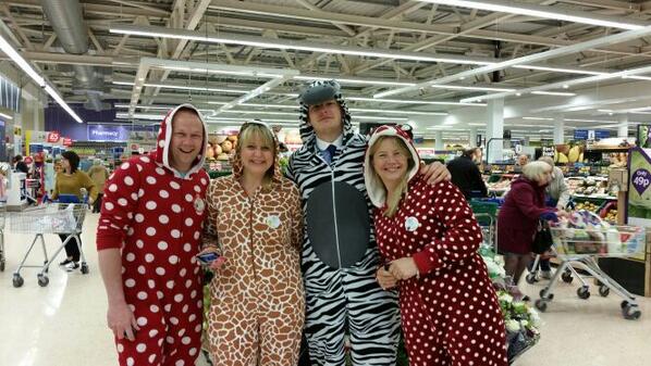 Raising money for Diabetes today with manager forfeits at Littlehampton <a href="/tesco_2833/">Littlehampton Tesco</a> <a href="/macallan10/">MAC ALLAN</a> #WorldClass #TeamLA