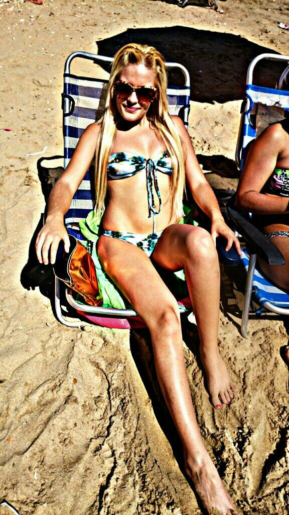 Mariiacsg's tweet photo. PlayiiiiTahhhh 🌞🌴🍉😁✌ http://t.co/qVMsavzyFf