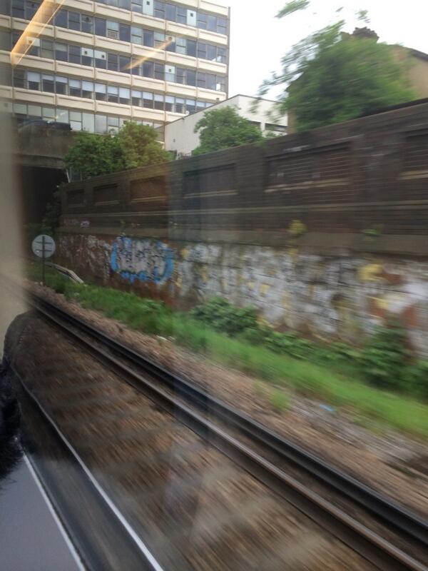 JAbowlsplayer's tweet image. @LondonLive coming into Thornton Heath station! #GoingWork