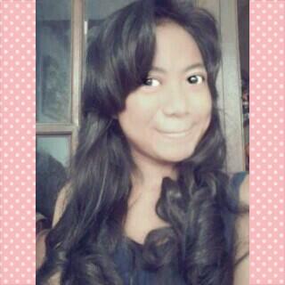 Mau liat ibu manager ga?;;) nihnih (?) Cantik yaa;;)