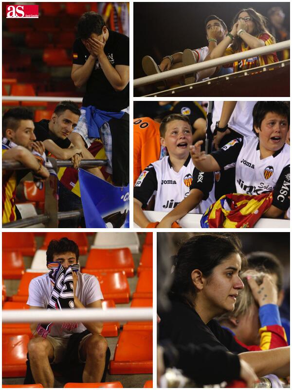 davidGonzalezAS's tweet photo. Que jodido es levantarse y seguir con estas imágenes en la cabeza.No hubo justicia en Mestalla #AMUNT http://t.co/L0jgnKrsWU