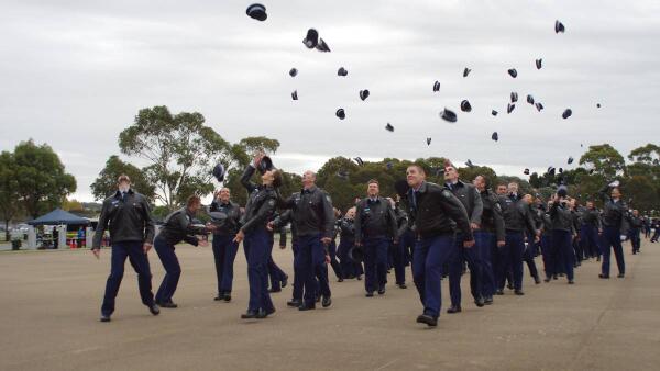 Second gallery from the @nswpolice #attestationparade at #Goulburn goulburnpost.com.au/story/2255388/… #hatsintheair #marchpast