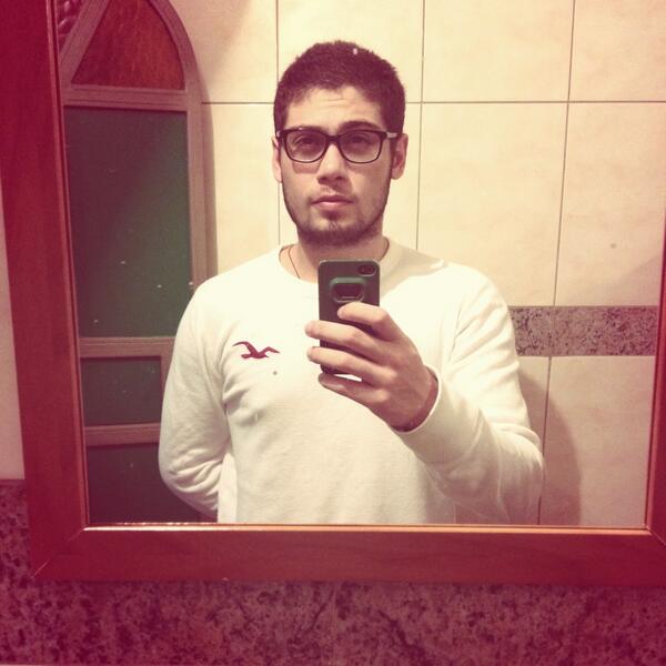 LippeDD's tweet photo. Partiu dormir 😘😘 http://t.co/jV3UF0Tn5c
