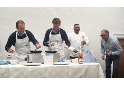 TheExeterDaily's tweet image. @KirkHills have an &apos;eggsciting&apos; time @ExeterFoodFest bit.ly/1kqbyDS @michaelcaines