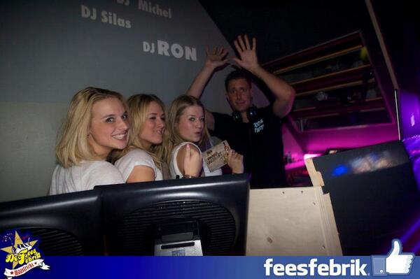 Shakindjs's tweet photo. Dubbel feest! Vrijdag &amp; Zaterdag: DJ @michelmoelands in de @feesfebrik te Maastricht.
#dj #maastricht #weekend #party http://t.co/r1EIj0pc1J