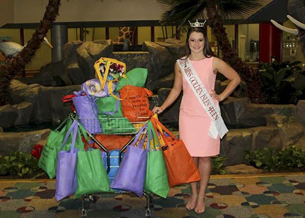 shrinershosp's tweet photo. Miss Golden Isles Outstanding Teen Jada Ussery visited @shrinershosp Greenville &amp; brought fleece blankets for kids. http://t.co/iiUaAHwrZj