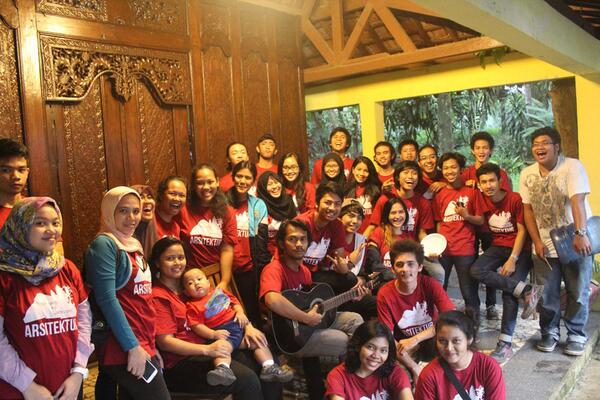 Arsitektur tweet media