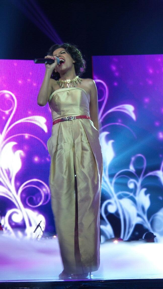 Anggun dan berkelas ©indonesianidol