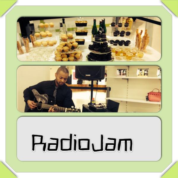 RadioJamUK's tweet photo. This isn't just any live music .. This is RadioJam .. Live music 😂 https://t.co/lgeOxDhWo8 http://t.co/L4sc60ngno