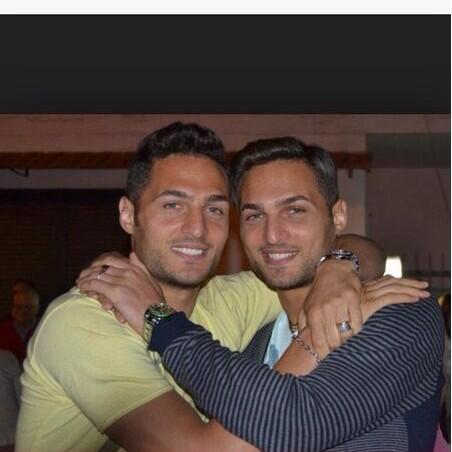 Son0Contrariata's tweet photo. I gemelli D'Ambrosio 😳😳😳 @ddambrosio http://t.co/ZaO3Xq9fbB