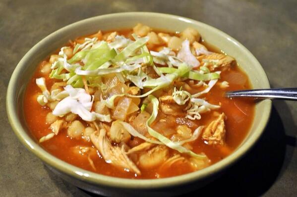 RestoZicatela's tweet photo. Sábados pozoleros: 10€ un gran POZOLE+sangría o cerveza o michelada  de 12:00 a 14:00.... http://t.co/uoB7QIvWGU