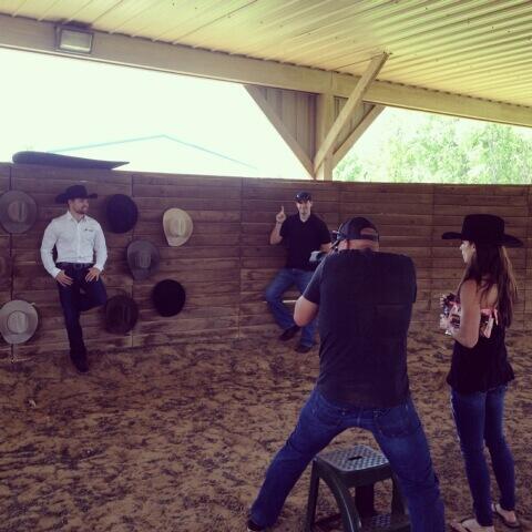 SerratelliHats's tweet photo. @StenhouseJr @SpireSportsInc 

On location at the photo shoot with @StenhouseJr http://t.co/t1eElDAPi8