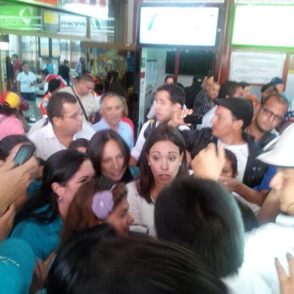 grafiformas's tweet photo. María Corina hoy en El Vigía http://t.co/X4YObU4h0N