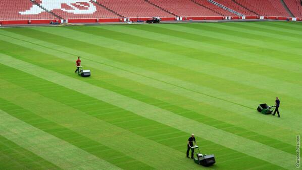 Arsenal's tweet photo. #Arsenal and Southampton share the Grounds Team of the Season award for 2013/14: http://t.co/Aj3XJsLb6U http://t.co/BMWQ1rrHF3
