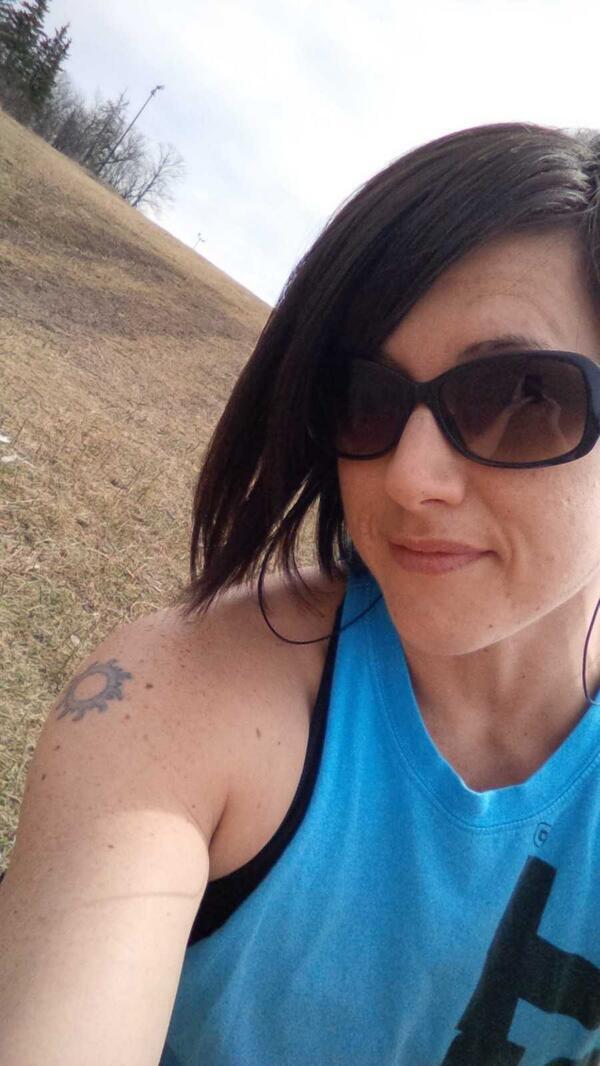 newhot899's tweet image. This is IT Hotties! The WINNER of the #IAMHOT #25KSelfie Contest is...