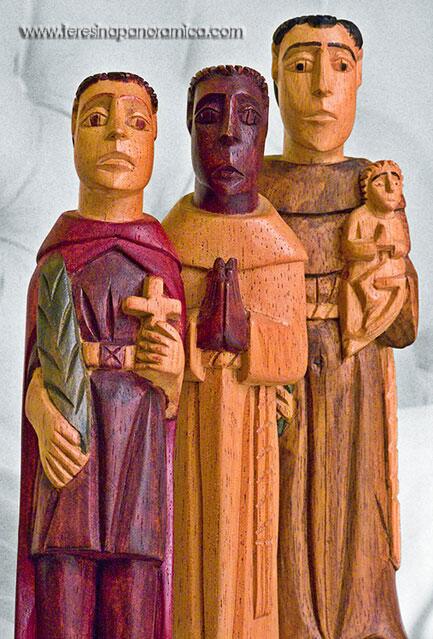 Georgiano_Neto's tweet photo. #bomdia 

Arte santeira em madeira http://t.co/ZoQopMK41s