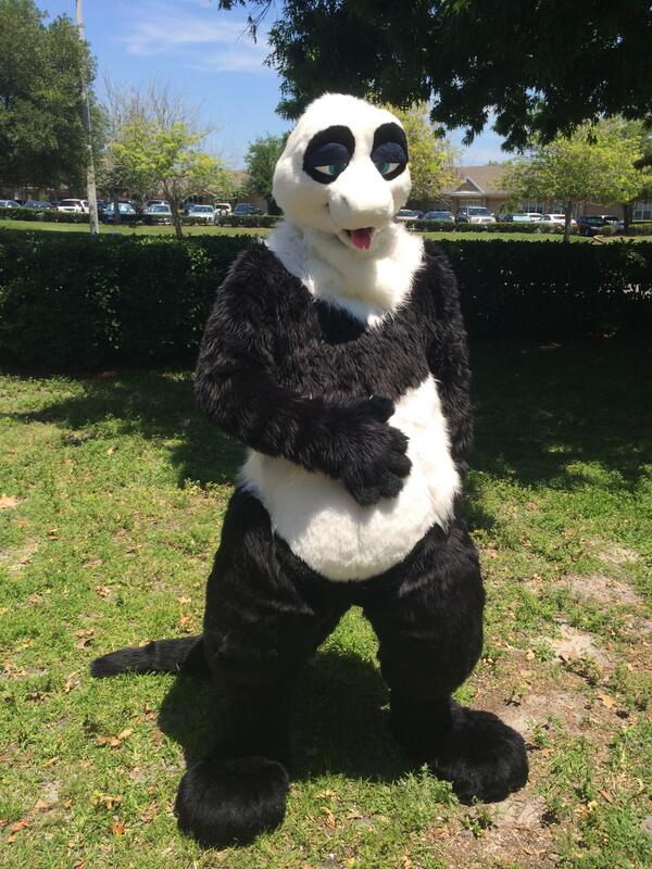 🙌🙌🙌 #FursuitFriday