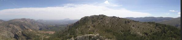 alnobal's tweet photo. Celebrant el 32é aniversari des de la Vall de Laguar amb @VioletaChulia http://t.co/tLhGE7z4Xe