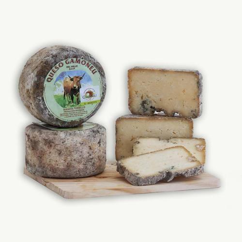 TierraAstur's tweet photo. ¿Conoces el mejor queso del 2014? Queso Gamoneu, curado, semiazul y ahumado con maderas nobles http://t.co/wn0kEm0zv1 http://t.co/2f773EQKyR