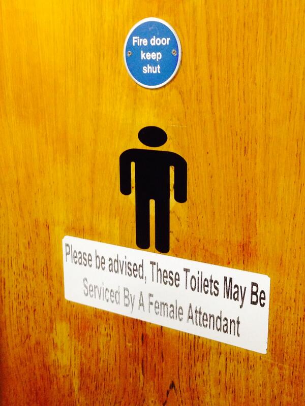 getflushd's tweet image. Hmmm. That would be a surprise if an Irish lass walked in on you while one is amidst a number two. #best #bathroomapp