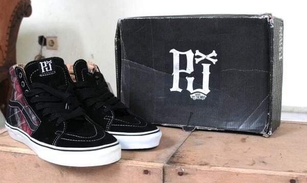 The Walkers Shoe tweet media