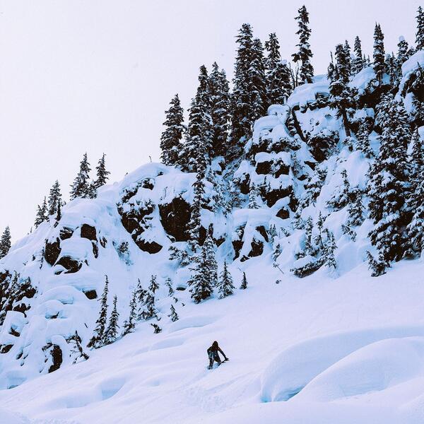burtonsnowboard's tweet photo. A little extra effort usually pays off. #akproject http://t.co/UeTAVzZLd9 http://t.co/saLcnuN0Iy