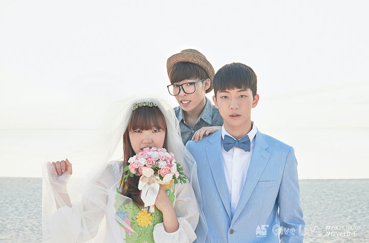 Bmot9BbCcAIm8nB.png:large