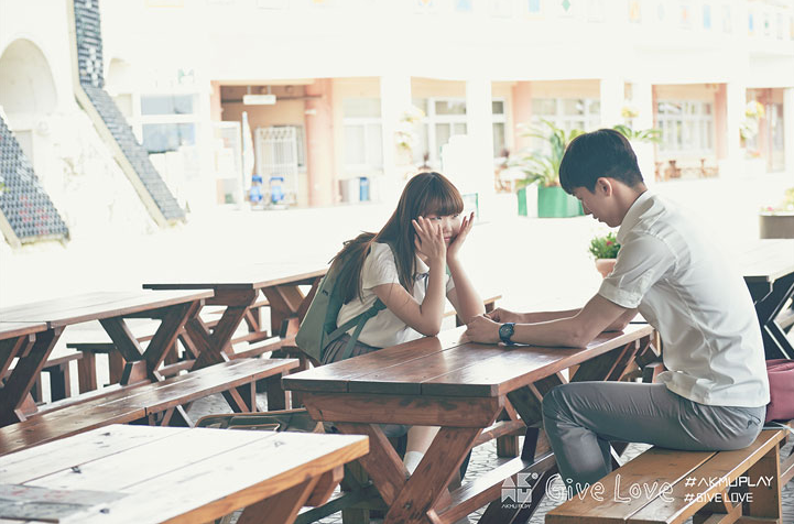 BmovNEECQAA1EXF.png:large