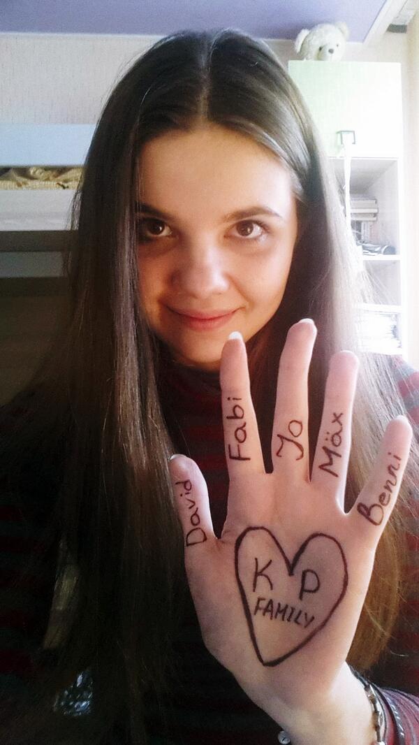 letzte_minute's tweet photo. here we go!
love you! 
#KillerpilzeAreRealWinners #SELFIEforKILLERPILZE http://t.co/VLj9UCVBiG