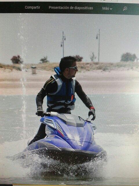 antonioga30's tweet photo. Ya estan los 250 cv en el agua  ..volando bajo .mmmmm jajaaja http://t.co/GtY5un2Z3m