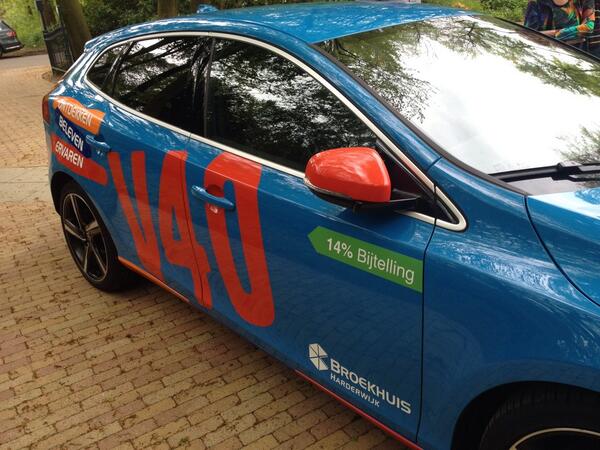 haeghehorst's tweet photo. En bij een grote première hoort passend vervoer. Gelukt met dank aan @brh_harderwijk @TOPRECREATIE #makingthemovie http://t.co/GFNCxXbC25