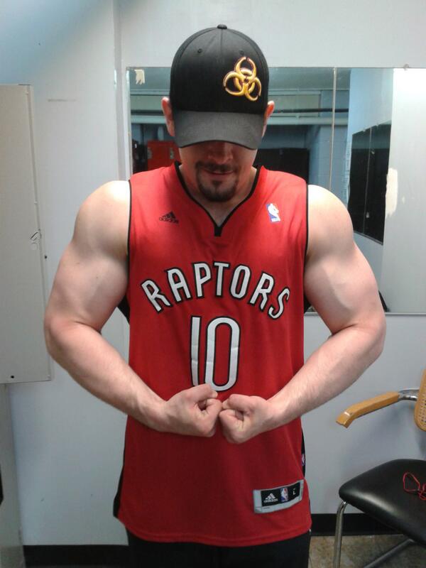 DanCinqMars's tweet image. Shoulders are fackin blasted! All fired up today! #mutantpump #mutantbcaa #teammutant