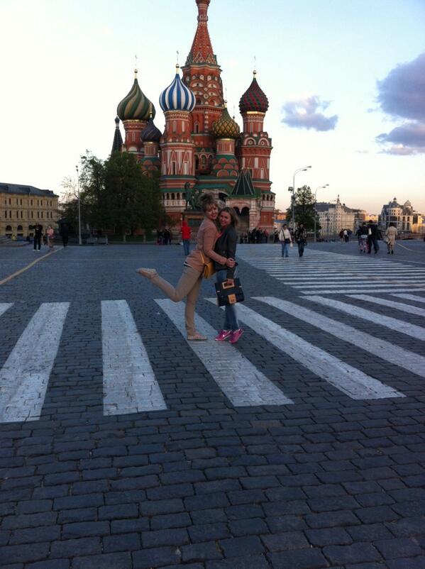 uniqueness_name's tweet photo. ;) (@ Красная площадь / Red Square w/ 55 others) http://t.co/lDb8Byj2am http://t.co/UI9jWXFSpl