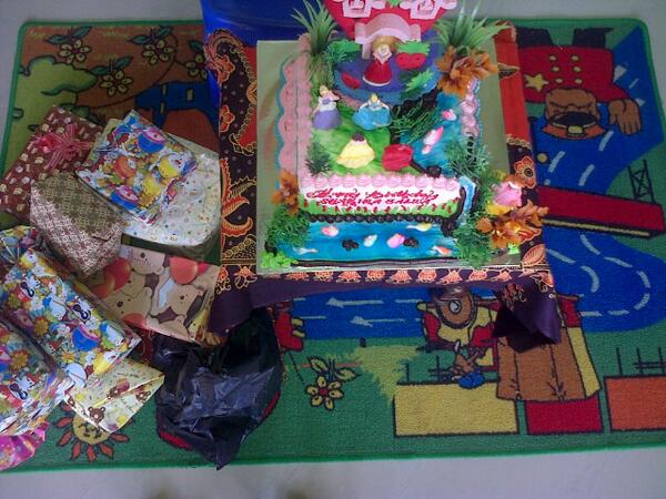 LuthCloth's tweet image. 