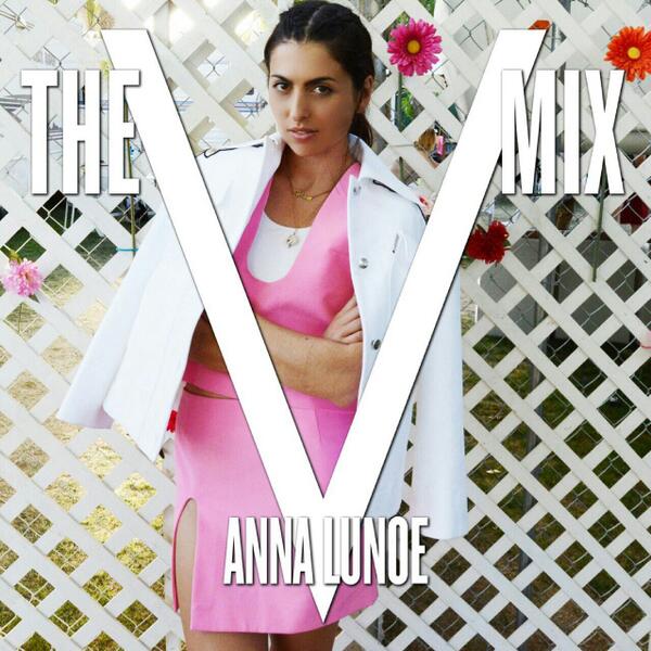 Luney Tunes Coachella Mix now up on <a href="/vmagazine/">V Magazine</a> &amp; it's downloadable :) Happy Friday! RT! vmagazine.com