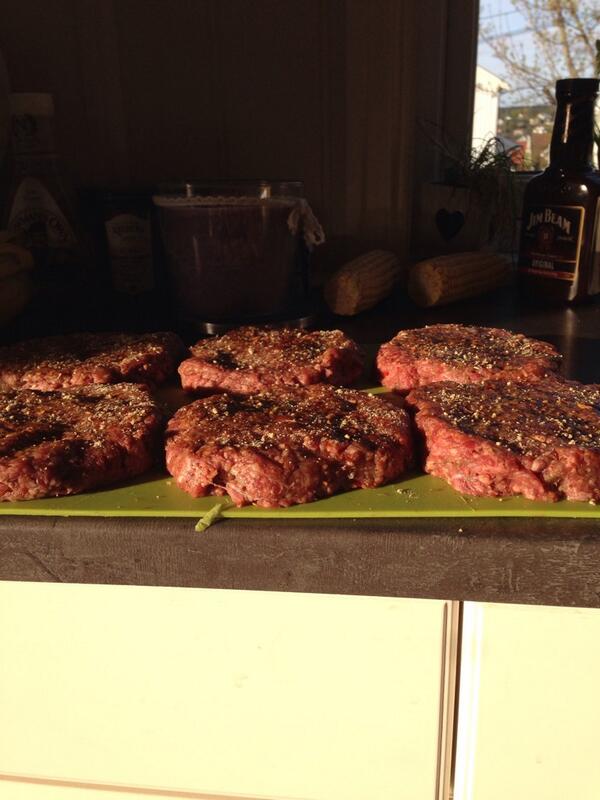 FischerMagnus's tweet image. 6 feite  til ett par venner og par bekjente. Har alt for mange bekjente. #smedberg7