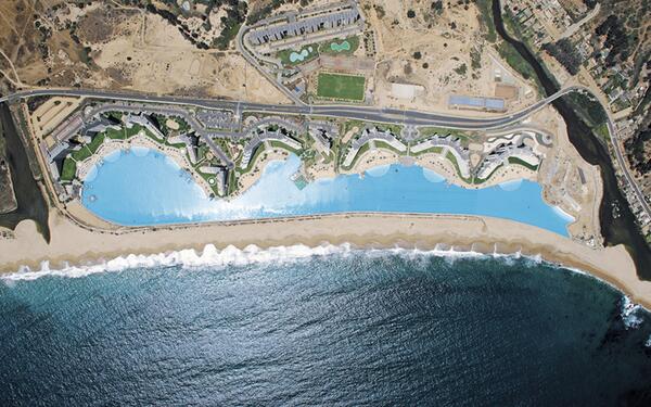 سان الفونسو ديل مار ، أكبر مسبح مبهر بالعالم بطول 1000 متر وبعمق 40 مترا وبسعة 66 مليون جالون ماء #العدسات #سياحة