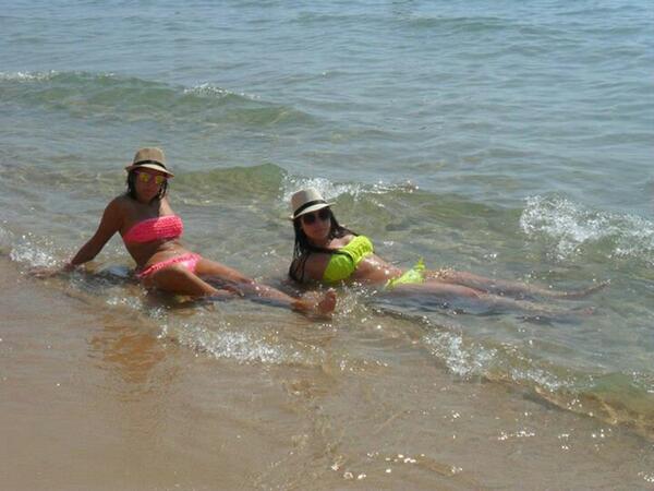 nieves_mf's tweet photo. Felices 26 manita @flortp88 , te quiero muchísimo y espero que sigamos otros 22 años juntas como hasta ahora! Besitos http://t.co/WQIlBhhfAJ