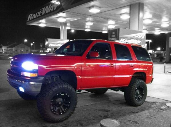 LiftedVehicles's tweet image. Pretty sweet Tahoe!!
