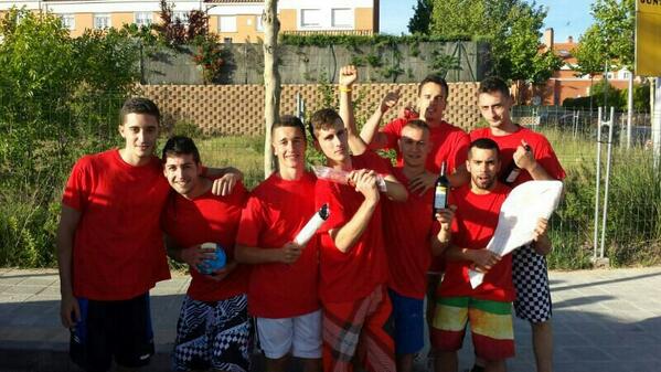 darkomadriz's tweet photo. GANADORES !!!!! http://t.co/5ot5LX4b6y