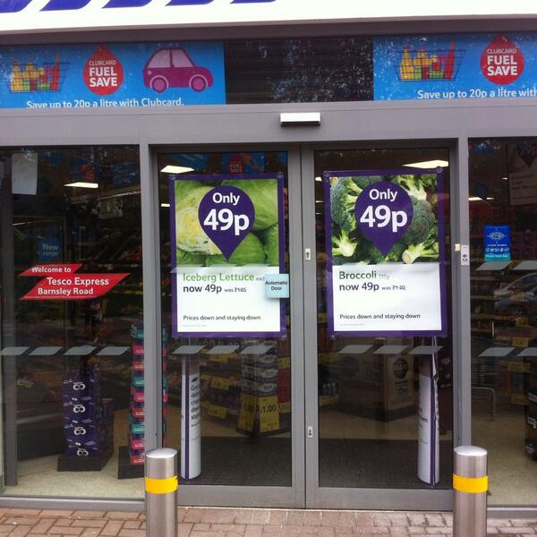 Shouting about #fuelsave and #PDASD in Barnsley road thanks for the superstore hanging boards c2o!! <a href="/mazieblake12345/">Richard Wilkinson</a>