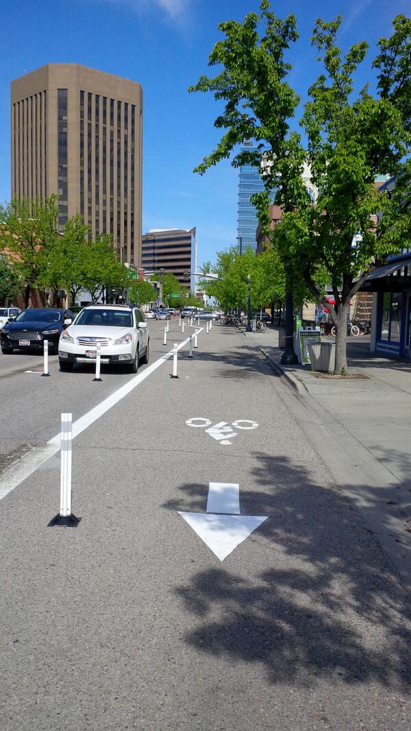 Bandanna Running tweet media