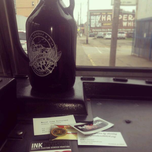 macandgoldtruck's tweet photo. Genuine thanks for the warm welcomes today @inkdivision  @BrewGentlemen @BraddockFire :) :) http://t.co/X7f2yXwQro
