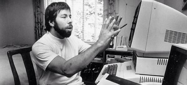 GeByteIT's tweet image. Il linguaggio di programmazione BASIC compie 50 anni. Divenne famoso anche per merito di Steve Wozniak su Apple II