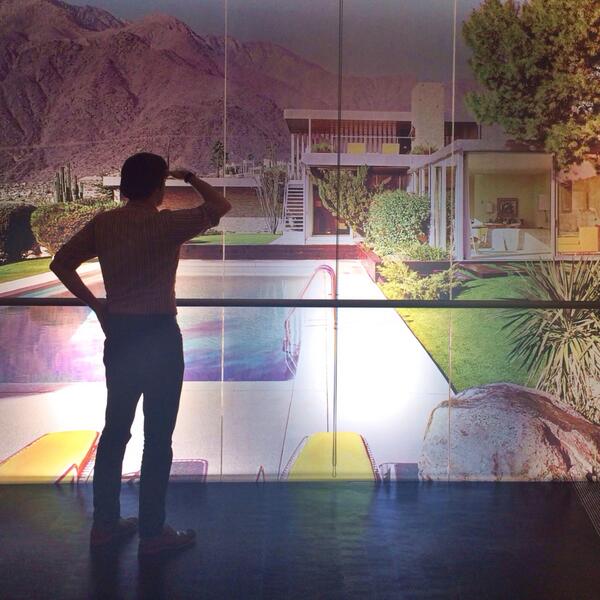 Jewseum's tweet image. Richard Neutra's Kaufmann House (1946) in Palm Springs. Photo by Julius Shulman. #DesigningHome